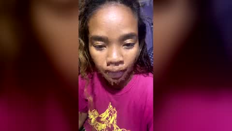 Snapshot of roxanne_98 chatting on April 3, 2026, 5:33 pm roxanne_98 online show from April 3, 2026, 5:33 pm