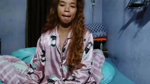 Snapshot of roxanne_98 chatting on July 11, 2026, 4:04 am roxanne_98 online show from July 11, 2026, 4:04 am