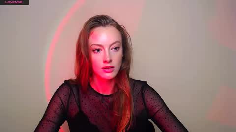 Snapshot of roxasemi_ chatting on October 4, 2025, 12:03 pm Roxa online show from October 4, 2025, 12:03 pm