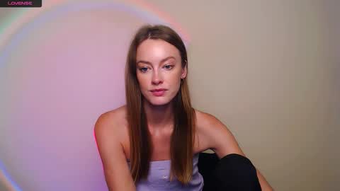 Snapshot of roxasemi_ chatting on October 5, 2025, 3:32 pm Roxa online show from October 5, 2025, 3:32 pm