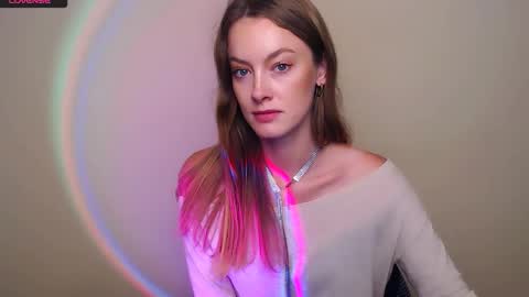 Snapshot of roxasemi_ chatting on October 6, 2025, 8:01 am Roxa online show from October 6, 2025, 8:01 am