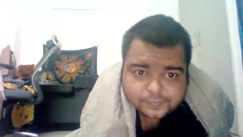 Snapshot of roxid443 chatting on October 31, 2025, 1:23 pm roxid443 online show from October 31, 2025, 1:23 pm