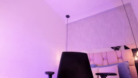 Snapshot of roxie_summers chatting on December 24, 2024, 9:44 pm Roxie online show from December 24, 2024, 9:44 pm