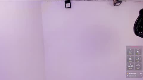 Snapshot of roxie_summers chatting on April 30, 2026, 8:57 pm Roxie online show from April 30, 2026, 8:57 pm