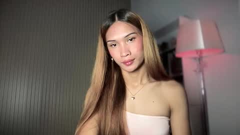 Snapshot of roxie_walton69x chatting on May 10, 2026, 8:25 pm Roxie online show from May 10, 2026, 8:25 pm