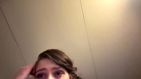 Snapshot of roxiebcali chatting on December 14, 2025, 10:09 am Roxybcali online show from December 14, 2025, 10:09 am