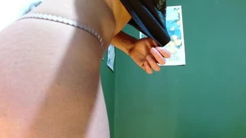 Snapshot of roxiehood chatting on May 10, 2026, 2:39 am Roxie online show from May 10, 2026, 2:39 am