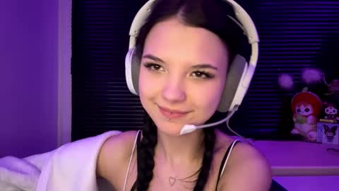 Hana online show from December 15, 2025, 4:00 pm