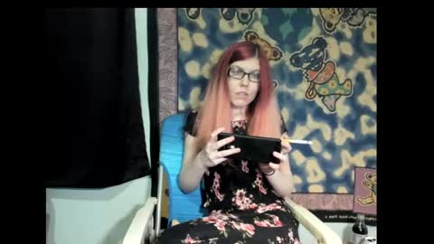 Snapshot of roxihazeleyes chatting on March 11, 2025, 2:43 am roxihazeleyes online show from March 11, 2025, 2:43 am