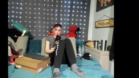Snapshot of roxihazeleyes chatting on September 12, 2025, 7:08 am roxihazeleyes online show from September 12, 2025, 7:08 am