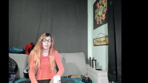 roxihazeleyes online show from October 17, 2025, 6:21 pm