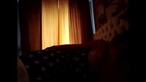 Snapshot of roxolanaa_sexy chatting on December 5, 2025, 9:18 am ROXOLANAA SEXY online show from December 5, 2025, 9:18 am