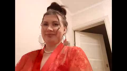 Snapshot of roxolanaa_sexy chatting on December 15, 2025, 7:51 pm ROXOLANAA SEXY online show from December 15, 2025, 7:51 pm