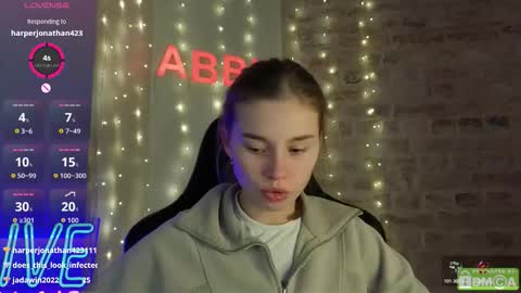 Snapshot of roxxxie_reid chatting on March 6, 2026, 9:44 pm Roxieex ABBY online show from March 6, 2026, 9:44 pm