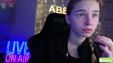 Snapshot of roxxxie_reid chatting on March 7, 2026, 9:23 pm Roxieex ABBY online show from March 7, 2026, 9:23 pm
