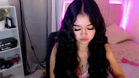 Snapshot of roxxy_blossom chatting on November 4, 2025, 11:59 pm roxxy_blossom online show from November 4, 2025, 11:59 pm