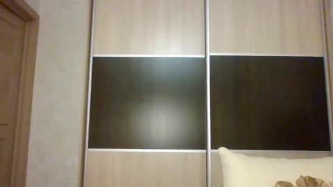 Roxxy Wharton online show from November 18, 2025, 5:45 am