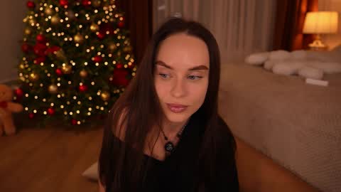 Snapshot of roxy_blue_eyed_ chatting on January 7, 2026, 11:56 am Im Roxy ntmu online show from January 7, 2026, 11:56 am