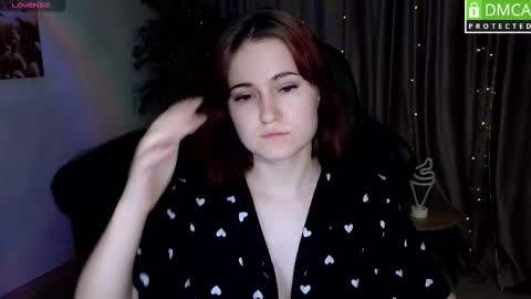 Roxy fiery online show from October 19, 2025, 1:06 am