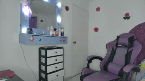 Roxy online show from March 22, 2026, 1:53 am