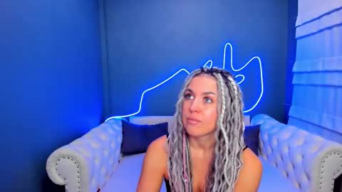 Snapshot of roxy_mars chatting on February 3, 2026, 2:21 am Roxy online show from February 3, 2026, 2:21 am