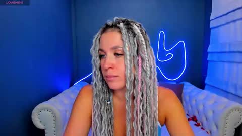 Snapshot of roxy_mars chatting on March 10, 2026, 2:16 am Roxy online show from March 10, 2026, 2:16 am