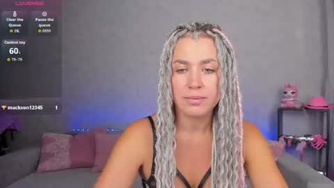Snapshot of roxy_mars chatting on July 17, 2026, 1:45 am Roxy online show from July 17, 2026, 1:45 am