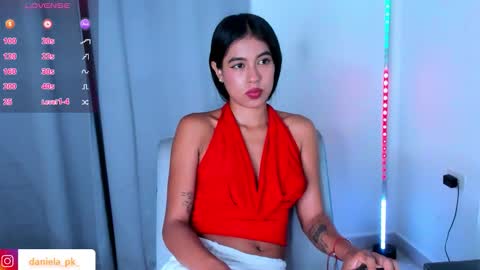 Snapshot of roxy_pk_ chatting on December 1, 2025, 8:58 pm R O X Y online show from December 1, 2025, 8:58 pm