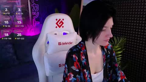 roxy_riot_ online show from October 23, 2025, 1:49 am