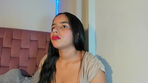 roxy_stone1 online show from May 16, 2026, 7:23 pm