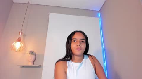 roxy_stone1 online show from June 29, 2026, 7:25 pm