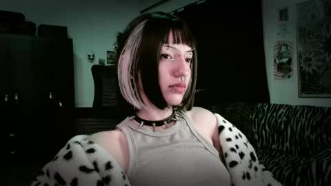 Roxy Independient model Help me to reach 50 thumbs up online show from May 15, 2026, 10:50 pm