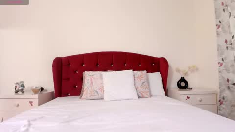 Roxy online show from November 26, 2025, 5:41 am