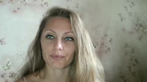 roxyfox18x01 online show from October 2, 2025, 7:15 am