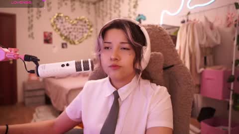 roxysuh online show from June 28, 2026, 8:42 am