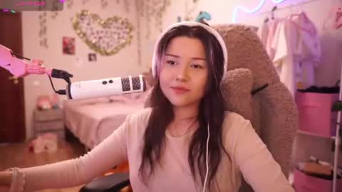 roxysuh online show from July 24, 2026, 8:34 am