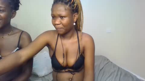 Snapshot of royal_goddes chatting on November 18, 2025, 1:26 pm goddes online show from November 18, 2025, 1:26 pm