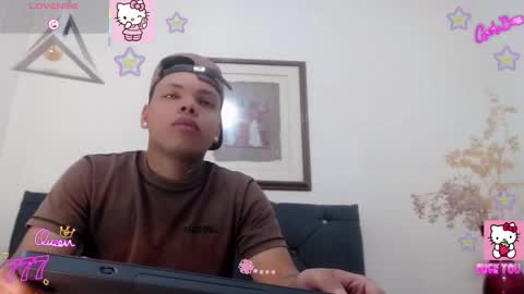 Snapshot of royal_xx chatting on March 18, 2026, 8:34 pm royal_xx online show from March 18, 2026, 8:34 pm