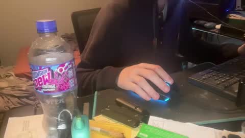 Royalty13m online show from October 21, 2025, 9:26 pm