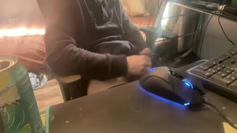 Royalty13m online show from October 26, 2025, 6:58 pm