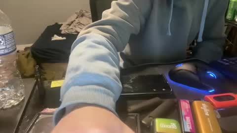 Royalty13m online show from December 17, 2025, 12:11 pm