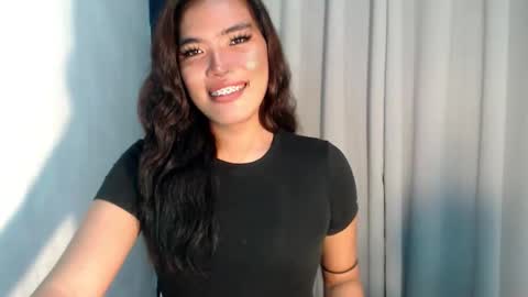 Snapshot of royaltymarcela6969 chatting on December 17, 2025, 11:33 pm royaltymarcela6969 online show from December 17, 2025, 11:33 pm