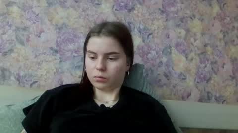 Snapshot of royalvelour chatting on May 8, 2026, 2:22 pm royalvelour online show from May 8, 2026, 2:22 pm