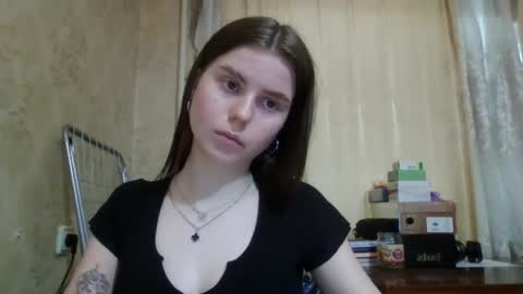 Snapshot of royalvelour chatting on May 10, 2026, 11:26 am royalvelour online show from May 10, 2026, 11:26 am