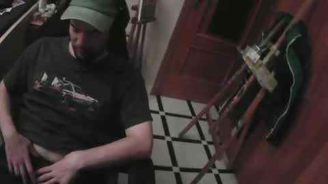 royer04 online show from September 15, 2025, 2:22 am