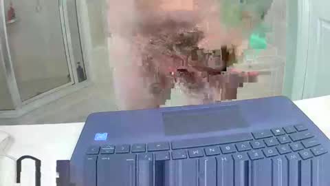 Snapshot of royer8650 chatting on May 16, 2026, 8:29 pm Lookingaround online show from May 16, 2026, 8:29 pm