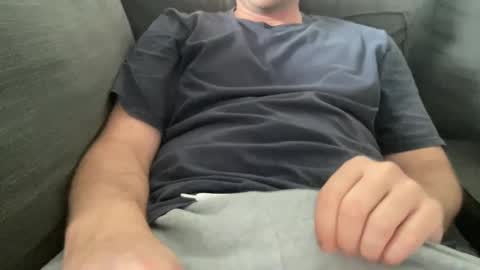 roythegil online show from September 26, 2025, 4:33 pm