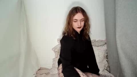 Snapshot of rozequartzz chatting on March 29, 2026, 9:04 pm Rose online show from March 29, 2026, 9:04 pm