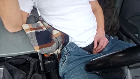 Hmmm... online show from December 29, 2024, 5:33 pm