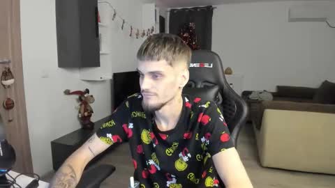 R online show from December 21, 2025, 1:35 am